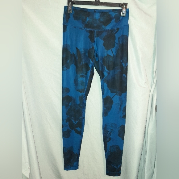 Lululemon Wunder Under Legging - Picture 2 of 6